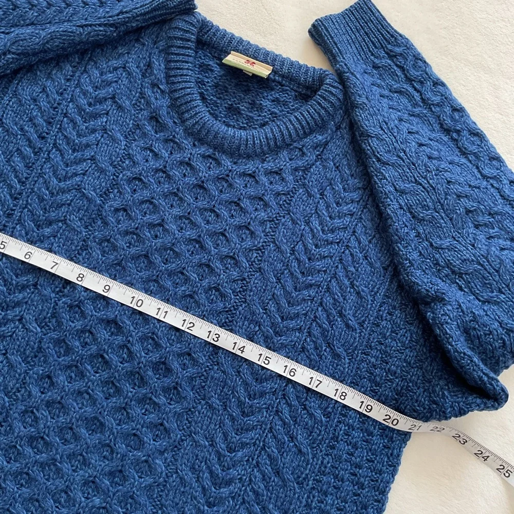 Carraigdonn Merino Wool Irish Crewneck Aran Fisherman’s Cable Knit Sweater - Picture 10 of 11